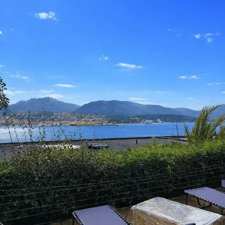 Mini-villa Avec Vue Et Piscine 펜션