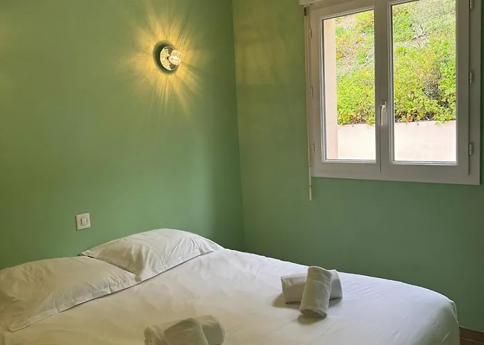 Mini-villa Avec Vue Et Piscine Holiday home *